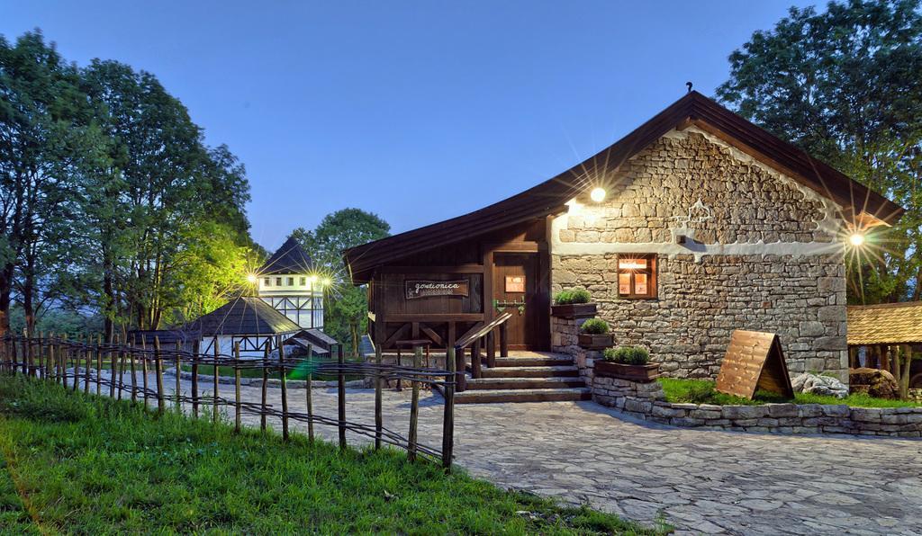 Farm Stay Cardaklije Kulen Vakuf Exterior photo