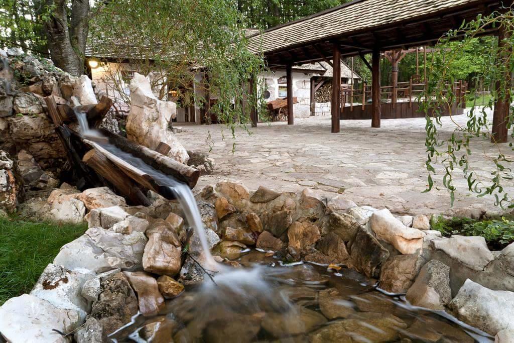 Farm Stay Cardaklije Kulen Vakuf Exterior photo