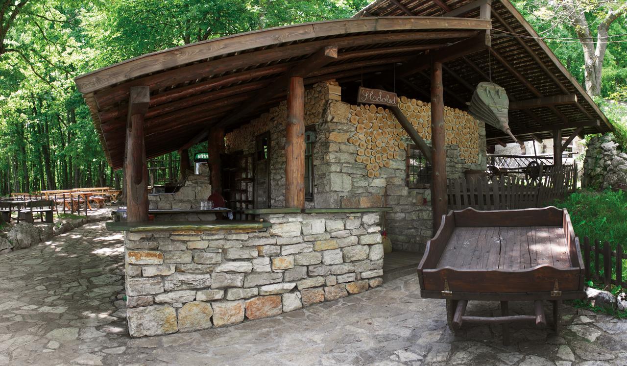 Farm Stay Cardaklije Kulen Vakuf Exterior photo