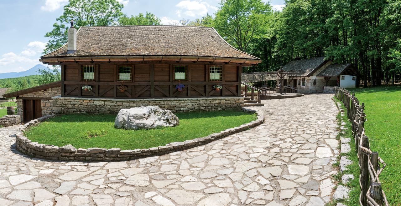 Farm Stay Cardaklije Kulen Vakuf Exterior photo